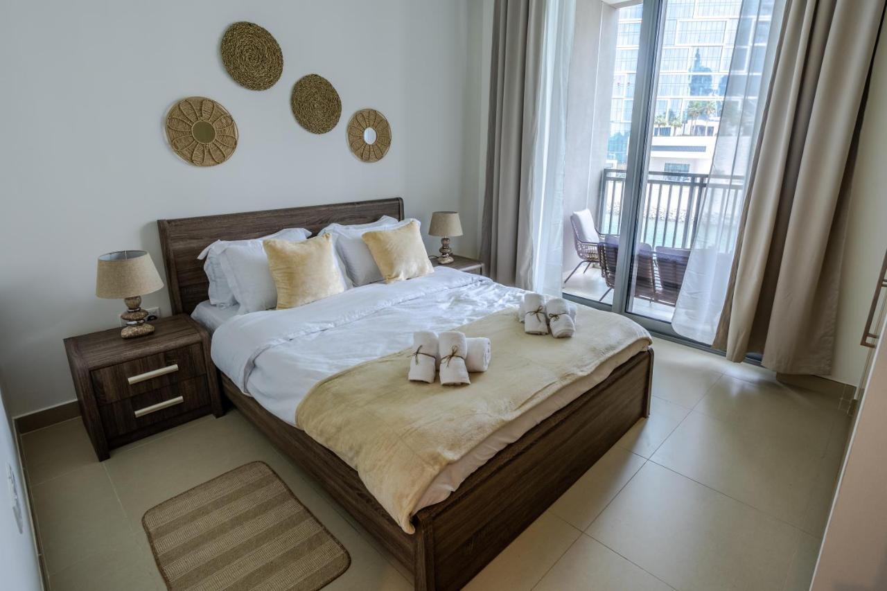 Waves Holiday Home - Waterfront Apartment With Breathtaking Sea Views Ντουμπάι Εξωτερικό φωτογραφία