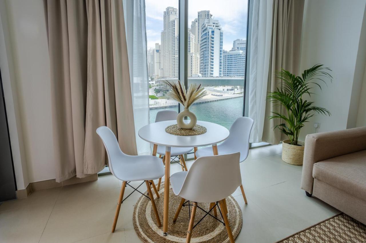 Waves Holiday Home - Waterfront Apartment With Breathtaking Sea Views Ντουμπάι Εξωτερικό φωτογραφία